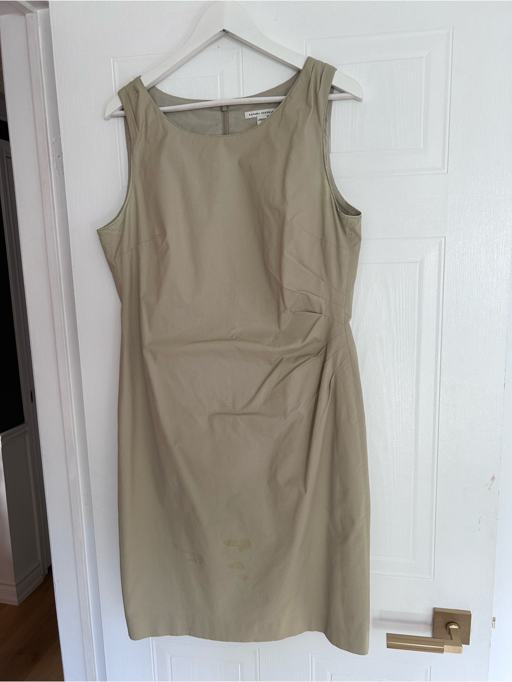 Banana Republic Sleeveless Midi Dress in Tan